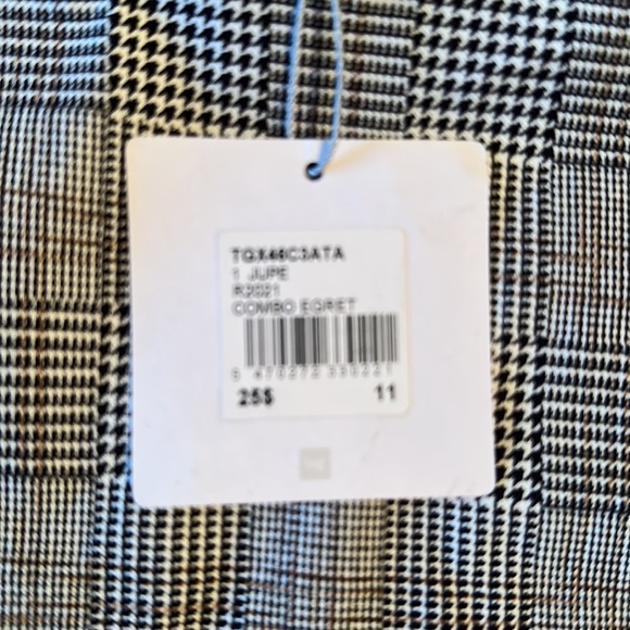 Plaid, grey mini skirt, size 11 - Picture 2 of 3